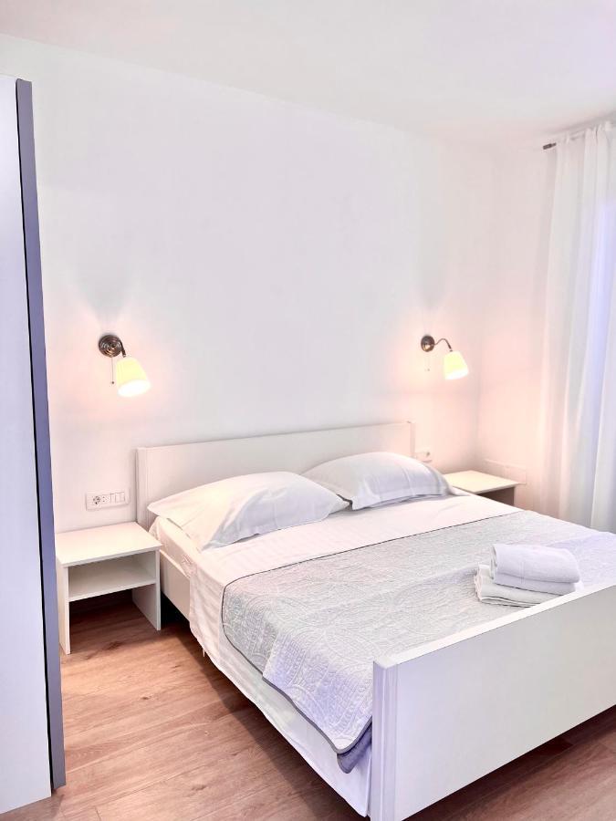 Seaview Pool Apartment-Lumiere, Island Hvar-Gdinj Dış mekan fotoğraf