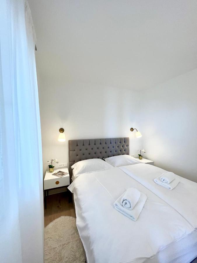 Seaview Pool Apartment-Lumiere, Island Hvar-Gdinj Dış mekan fotoğraf